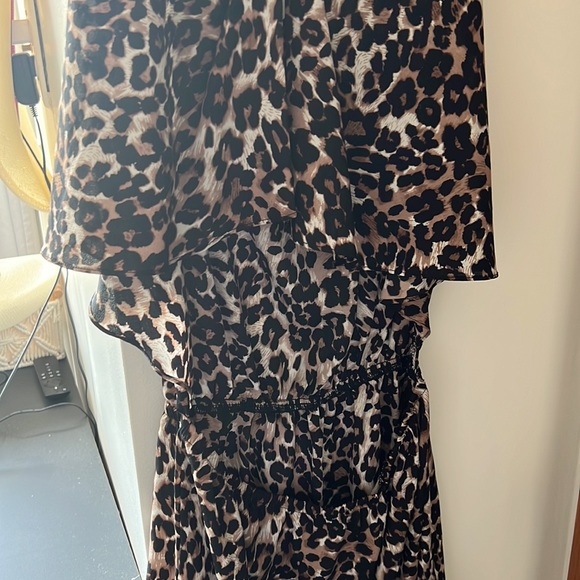 Cheetah / Leopard Mini Backless Dress - Picture 5 of 7
